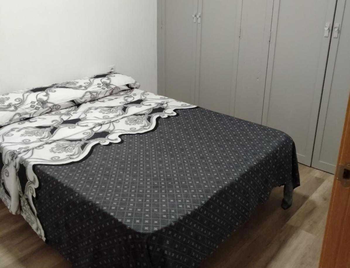 Habitaciones Privada Preciosa Grande Centro Malaga Tambien Cerca De La Playa Wi-Fi מראה חיצוני תמונה