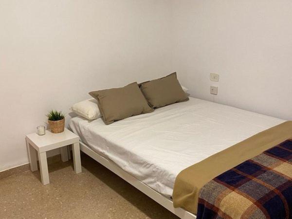 Habitaciones Privada Preciosa Grande Centro Malaga Tambien Cerca De La Playa Wi-Fi מראה חיצוני תמונה